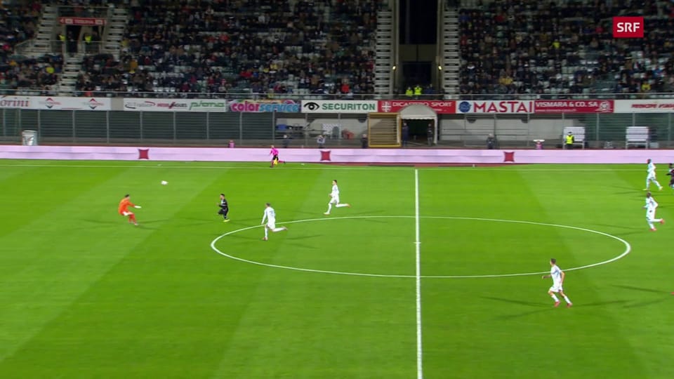 Laidani unterläuft den Ball – 2:0 für Lugano