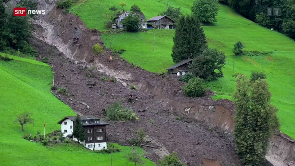 Archiv: Lage nach Erdrutsch in Schwanden bleibt kritisch