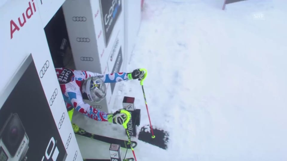Archiv: Lizeroux' Purzelbaum im Méribel-Slalom 2015