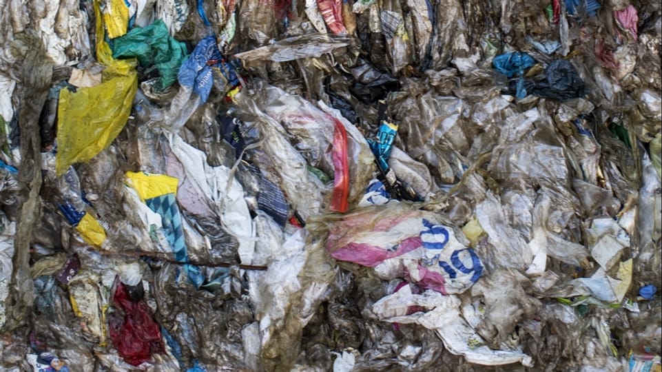 Der Kanton Bern ruft zum Plastiksammeln auf