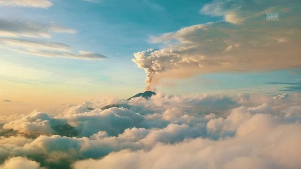 Drohnenflug zum Vulkan Agung auf Bali