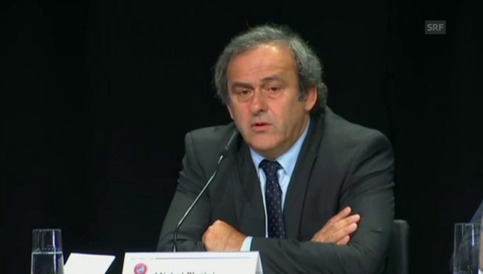 Platini fordert Blatters Rücktritt