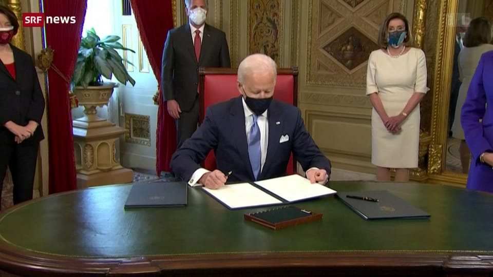 Aus dem Archiv: US-Präsident Biden unterzeichnet Dekrete