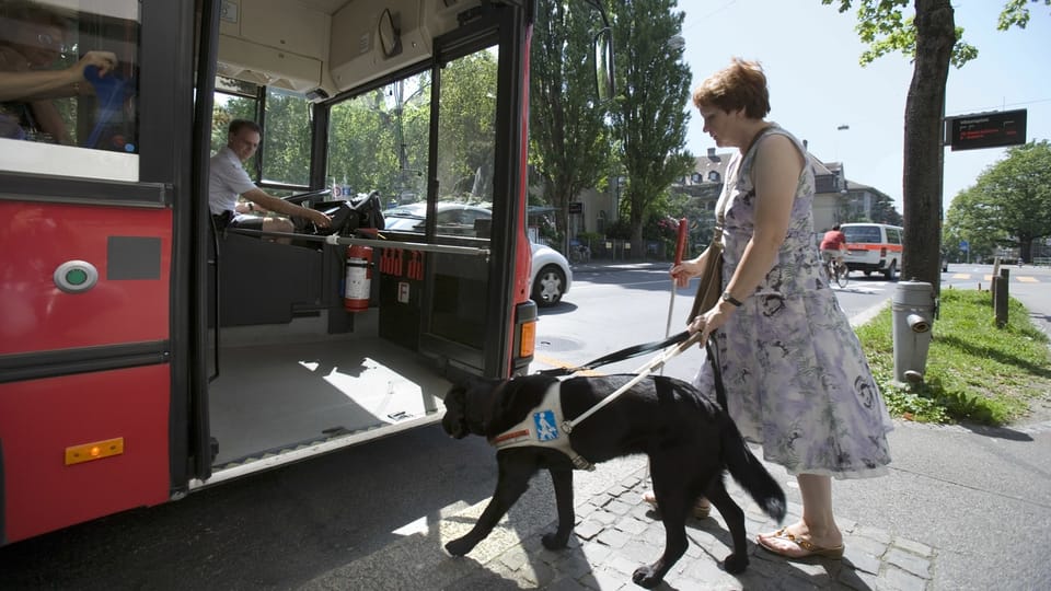 Neue Tür-Politik in Zürcher Bussen bremst Blinde aus