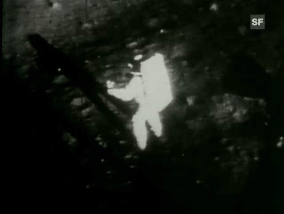 Aus dem Archiv: Neil Armstrong betritt als erster Mensch den Mond
