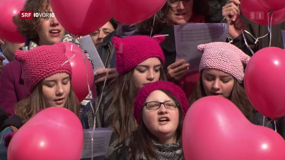 Eine rosarote Mütze für Frauenrechte