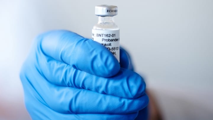 Grossbritannien will nächste Woche mit dem Impfen gegen Covid-19 beginnen