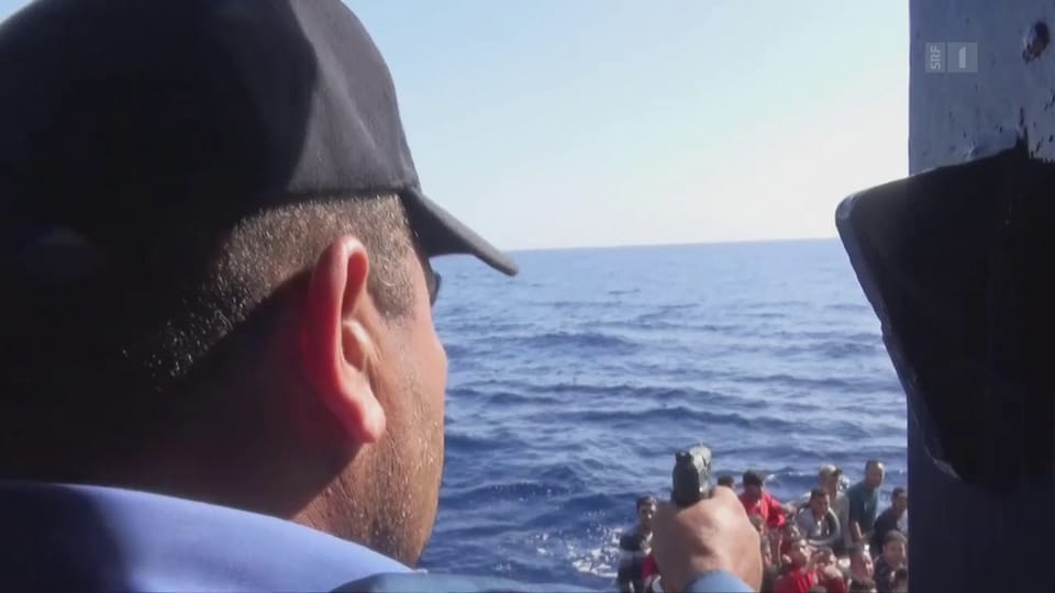 Seeschlacht um Flüchtlinge: Libysche Küstenwache gegen Helferschiffe