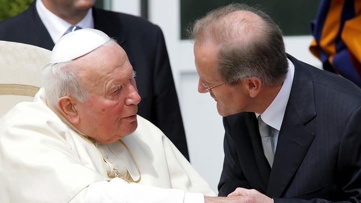 Pled rumantsch da Papa Gion Paul II. tar sia visita il 2004
