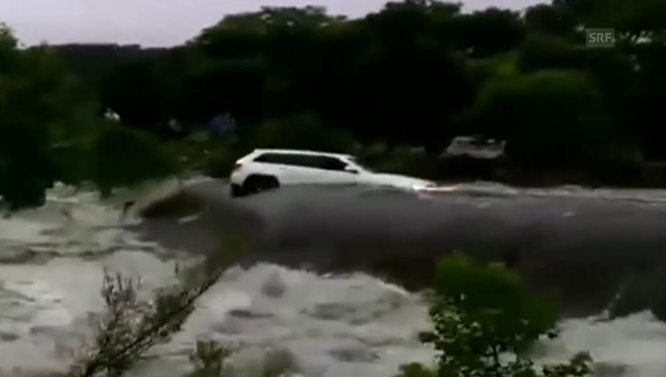 Überschwemmung des Flusses Blanco (unkommentiert)