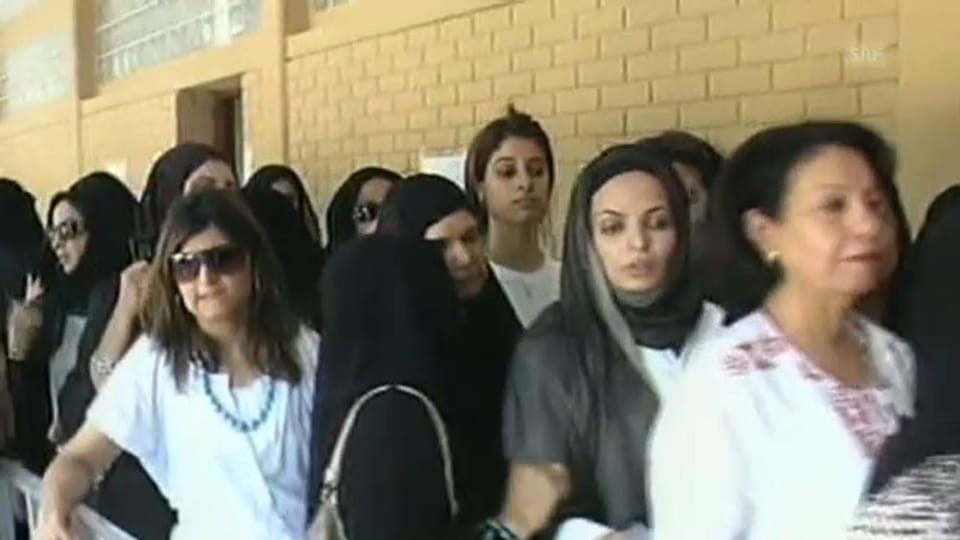 Kuwait: Frauen und Männer wählen getrennt voneinander (unkomm.)
