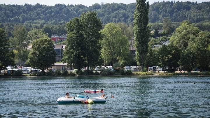 Eine neue Boje auf dem Rhein soll schwere Freizeit-Unfälle verhindern