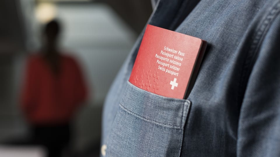 Basler Jugendliche können einfacher den Schweizer Pass erwerben
