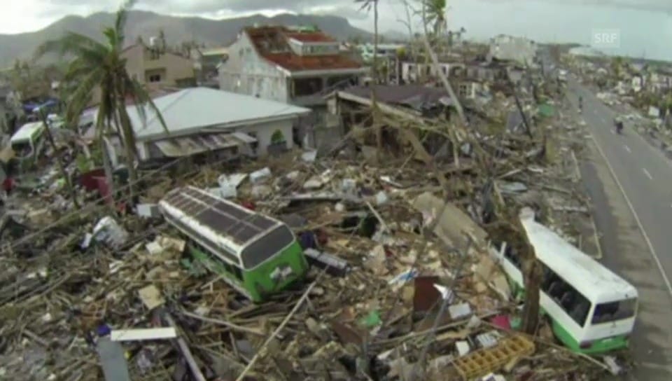 Dronenaufnahmen zeigen die Verwüstung des Taifuns (ohne Ton)