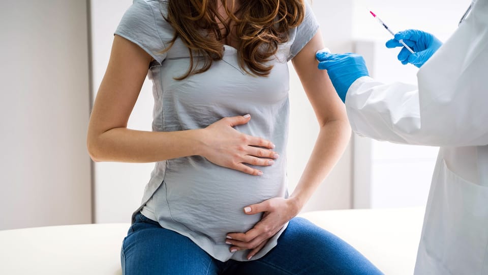 Schwangerschaft und Corona-Impfung – Ja oder nein?
