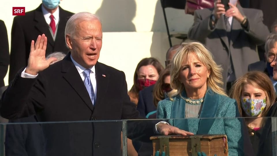 Joe Biden legt seinen Eid ab