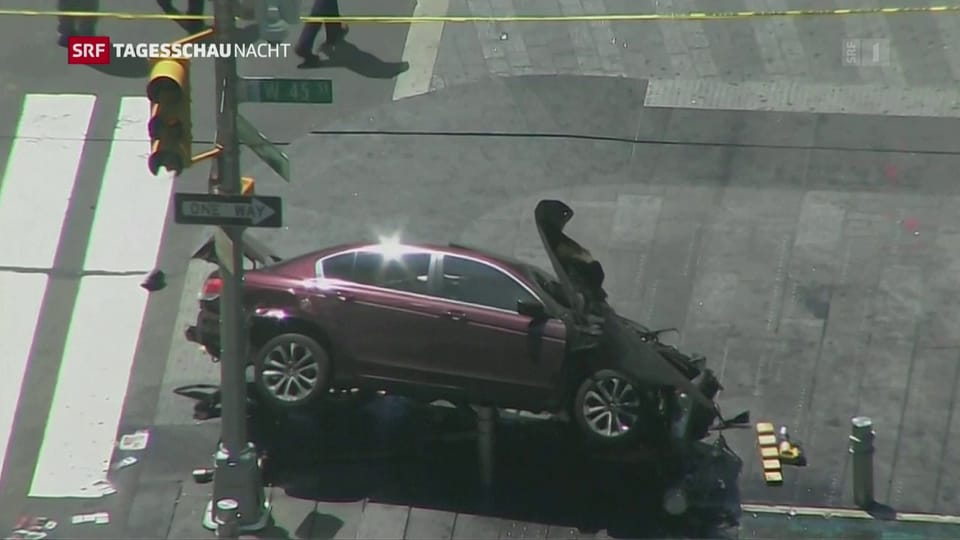 Bilder vom Unfallort am Times Square
