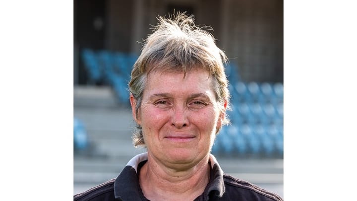 Die 55-jährige Elli Trachsel hat die Entwicklung des Frauenfussballs in der Region mitgeprägt und dabei einiges erlebt.