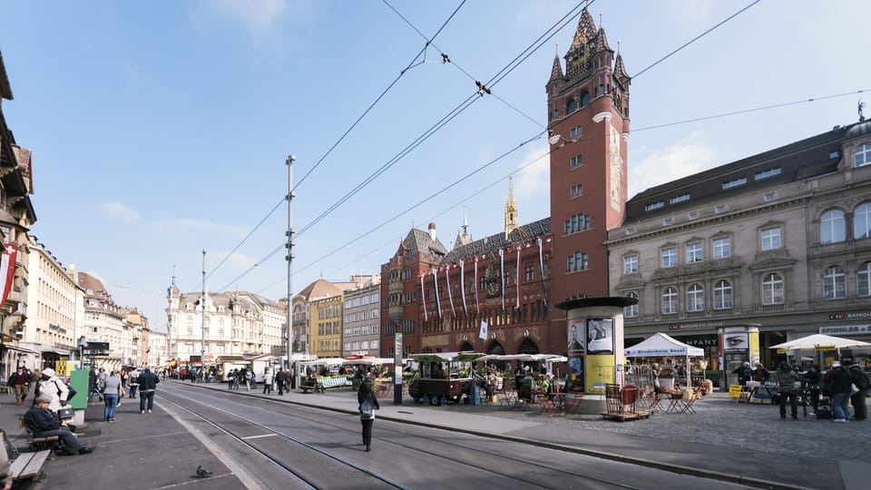 Basel Stadt: Festnahmen nach Massenschlägerei auf dem Marktplatz