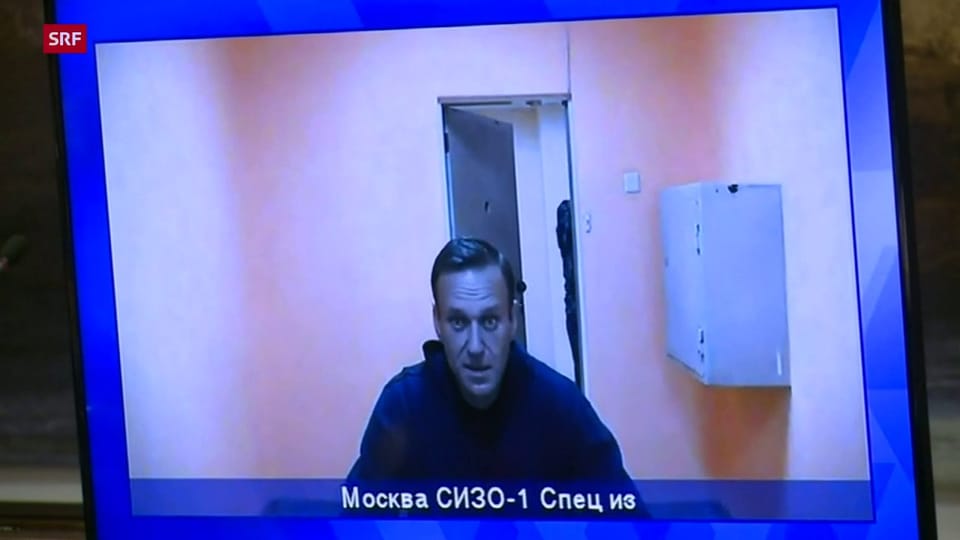 Nawalny wird im Gerichtssaal zugeschaltet