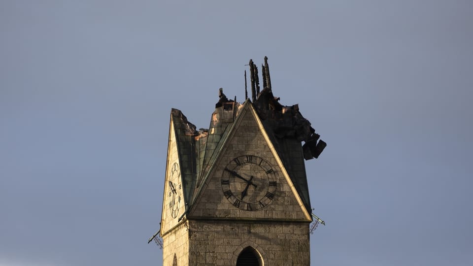 Bald nicht mehr «oben ohne». Die Kirche soll nächste Woche wieder einen Turm erhalten.