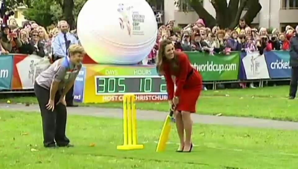 Kate und William beim Cricket-Spielen