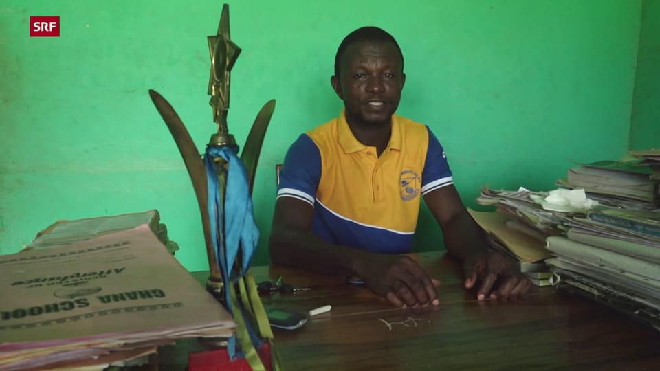 Lehrer Emmanuel Alale: «Kinder gehen zur Plantage statt zur Schule»