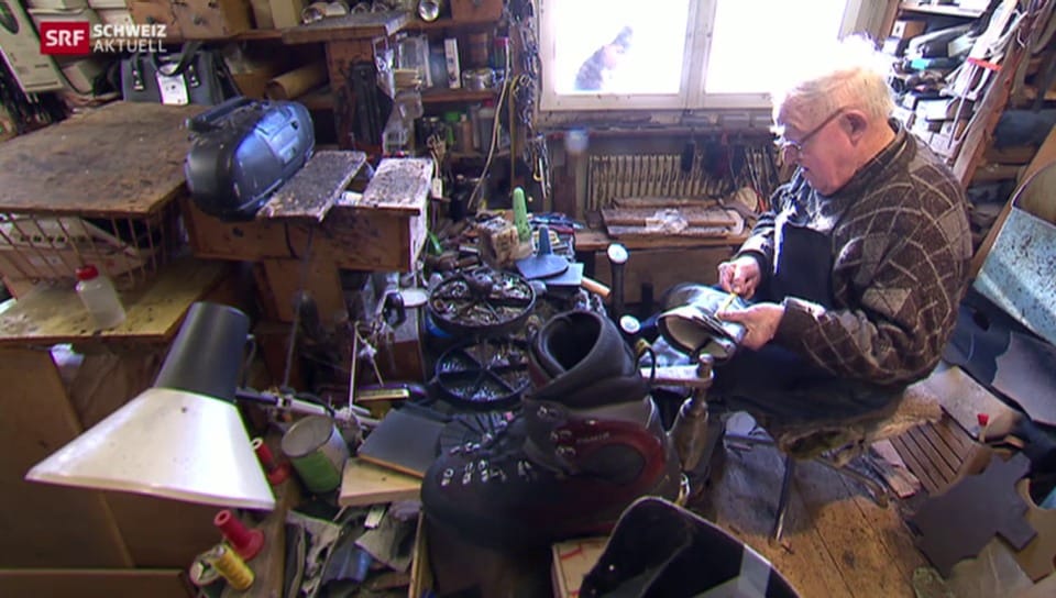 Der 87jährige Schuhmacher Bucher