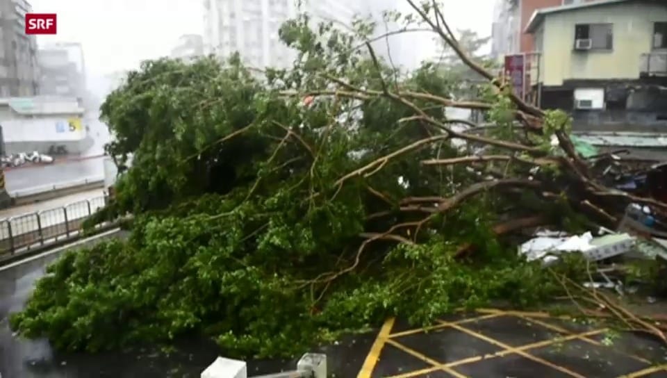 Heftiger Taifun wütet in Taiwan