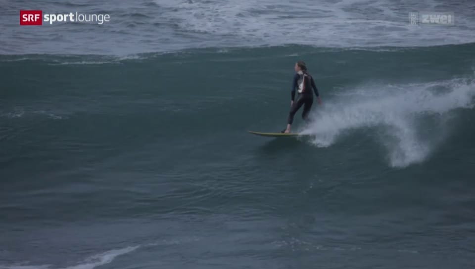 Surferin Alena Ehrenbold reitet die Big Wave
