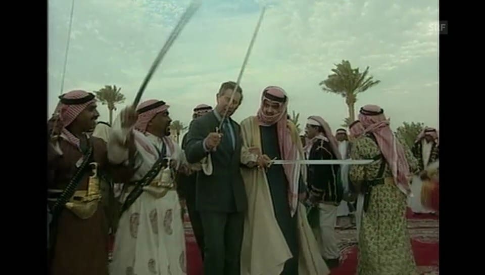 Säbelrasseln: Charles 2001 beim Säbeltanz in Saudiarabien