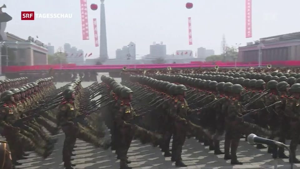 Die Soldaten Nordkoreas im Stechschritt