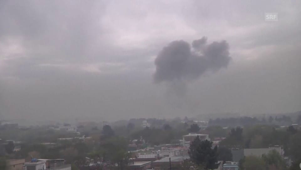 Dunkler Himmel über Kabul