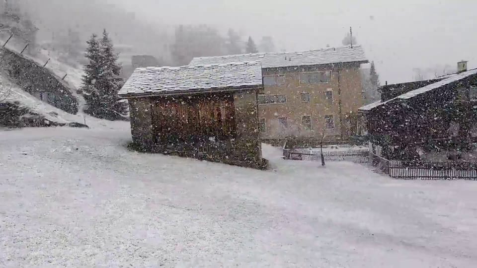 Kein Aprilscherz... Wintereinbruch in Vals/GR, 1. April, Urs Berni