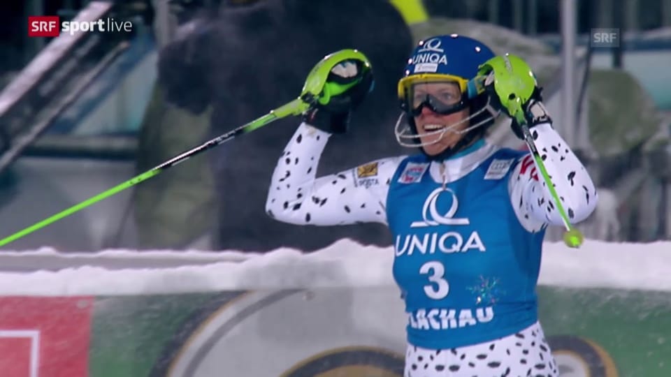 Velez Zuzulova gewinnt den Nacht-Slalom von Flachau