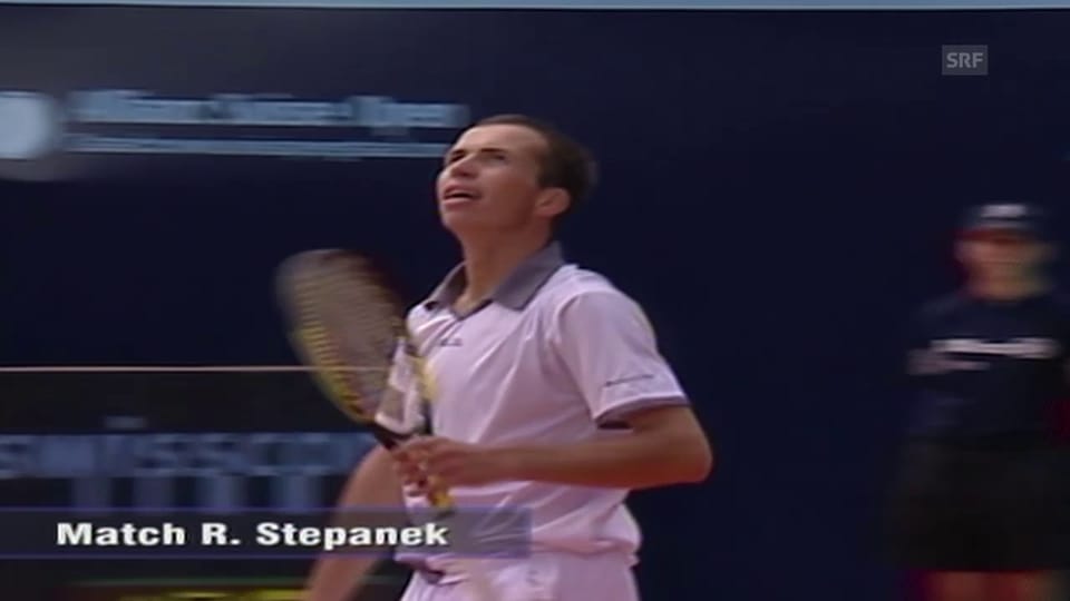Federer unterliegt Stepanek («sportaktuell» vom 10.07.2002)