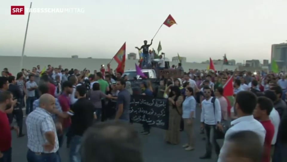 Demonstranten verurteilen Angriffe auf PKK