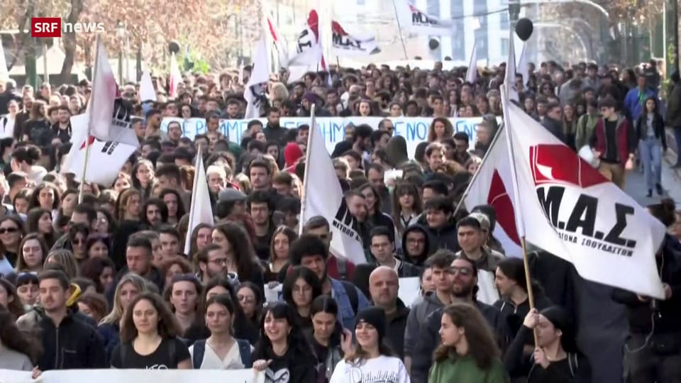 Archiv: Proteste und Streiks nach Zugkatastrophe in Griechenland.