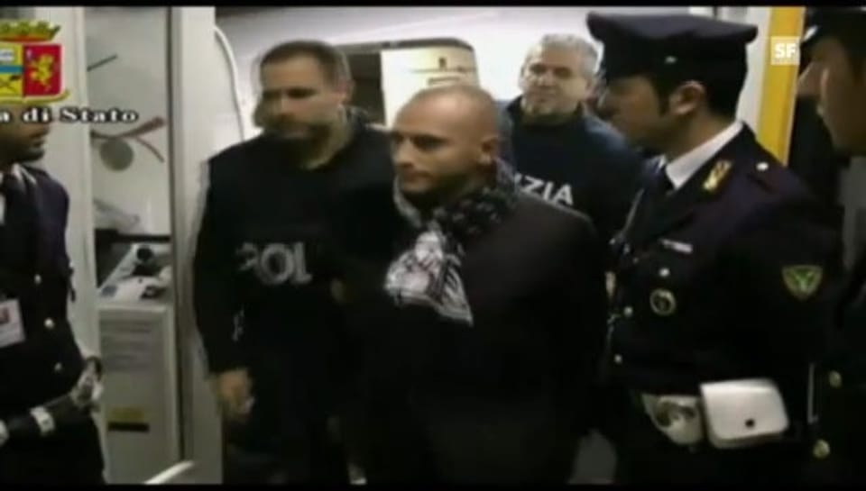 Festnahme von Almir Gegic in Mailand (Polizeivideo ohne Ton)