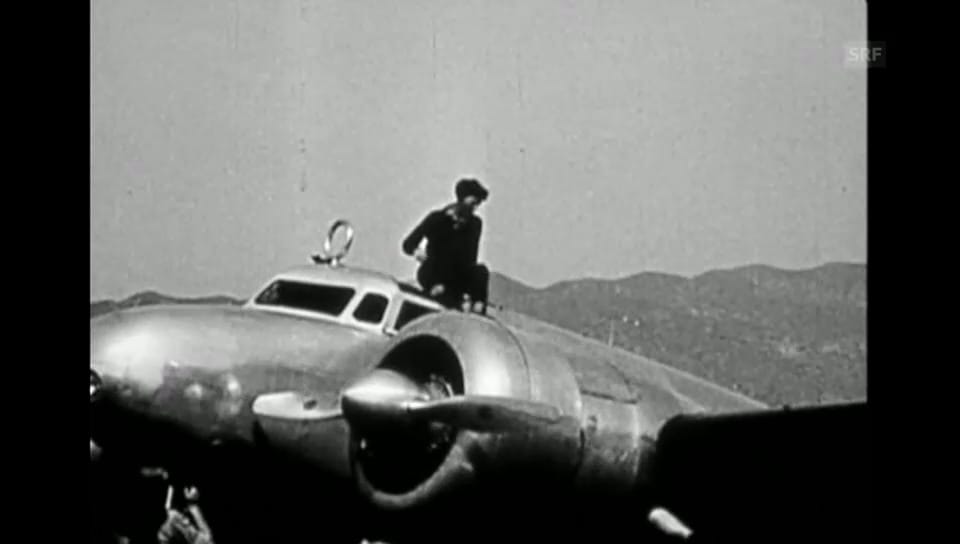 Amelia Earhart vor dem Flug (Stummfilm s/w)