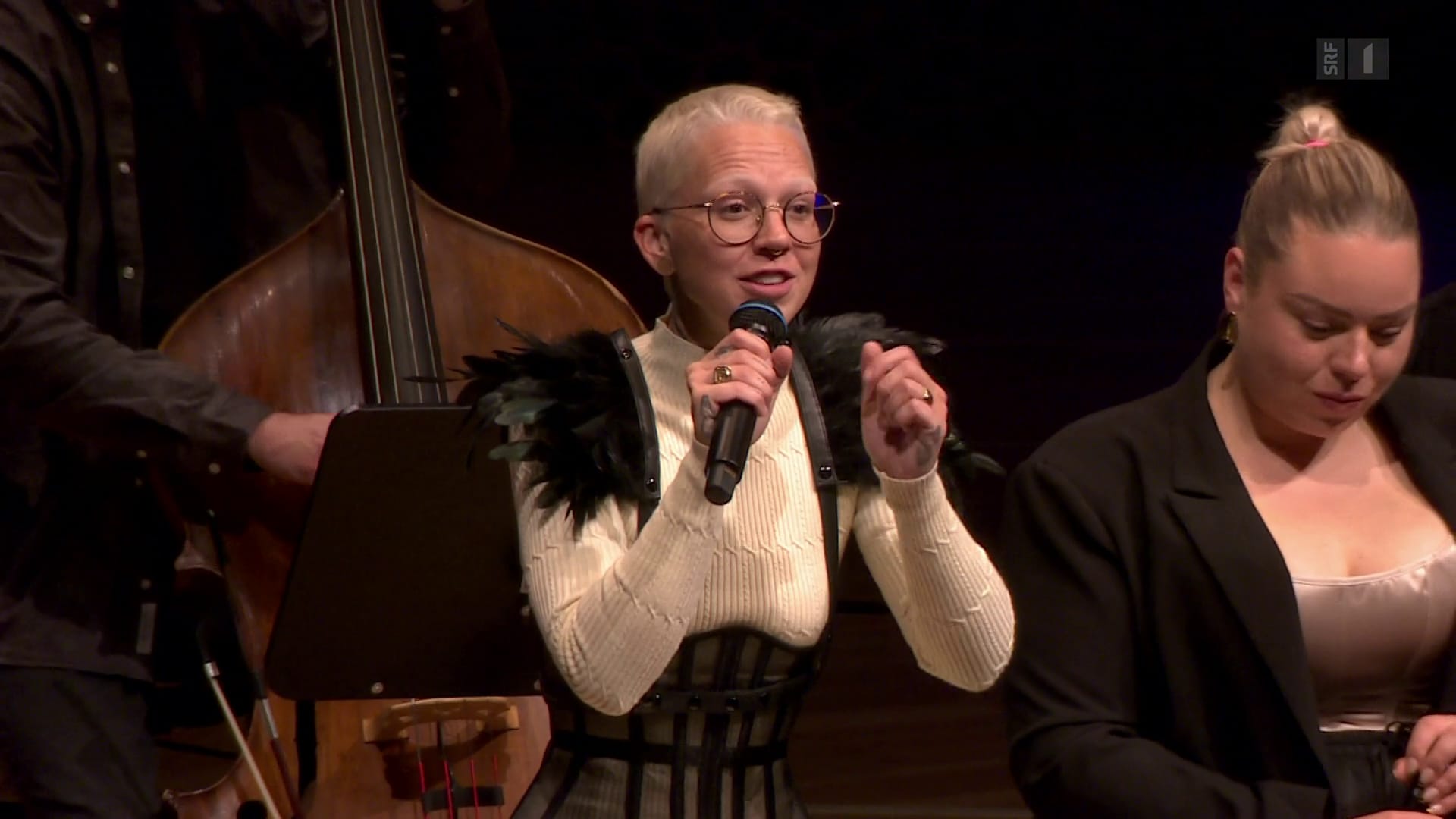 Stefanie Heinzmann: Standing Ovation in der Elbphilharmonie Hamburg ...