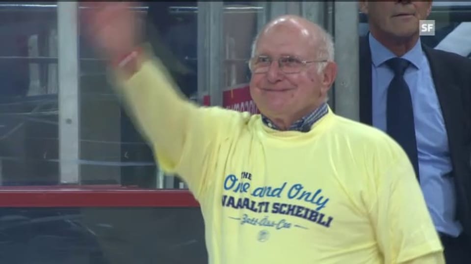 SportClip GeburtstagStändchen für Walter Scheibli vor dem Anpfiff