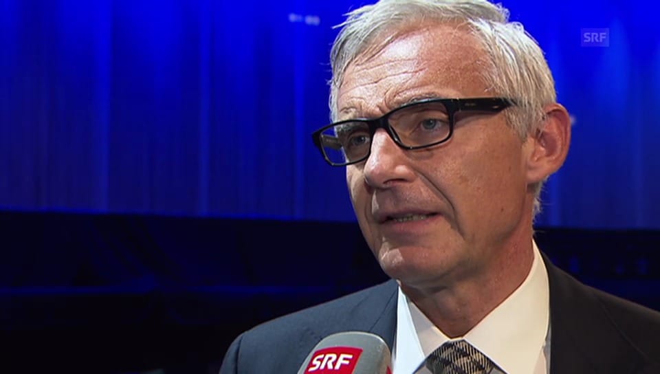 Bill Rohner Wirtschaft - CS-Aktionäre segnen Millionen-Löhne ab - News - SRF