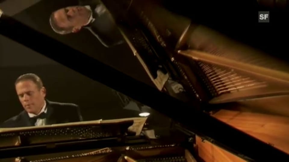 Stars Tzimon Barto Play SRF