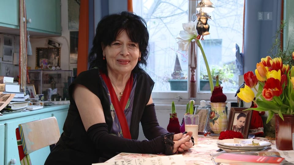 Kulturplatz Schriftstellerin Monika Helfer im Porträt Play SRF