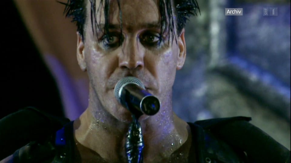 Aufgedeckt Kein Foto Vom Rammstein Fotograf Die Wahre Geschichte Hinter Bryan Adams Chemnitz Show - erczyxi