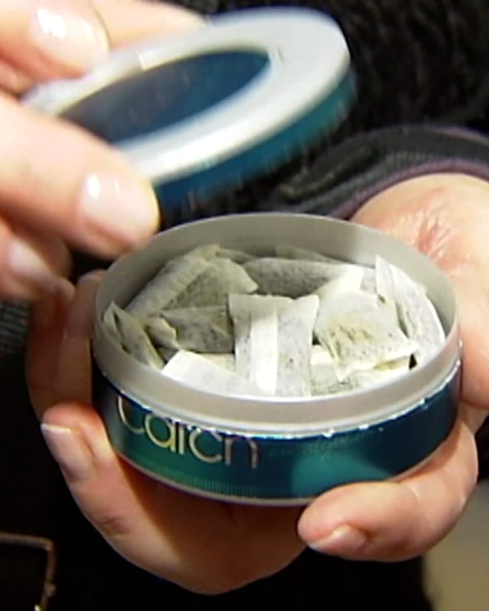 Disgusting Snus SRF News Videos - Der Konsum von Snus steigt massiv - Play SRF