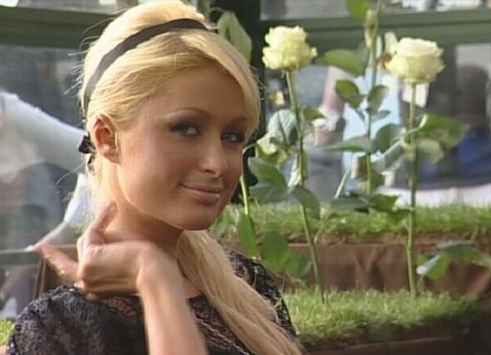 Glanz & Gloria Paris in Basel Play SRF