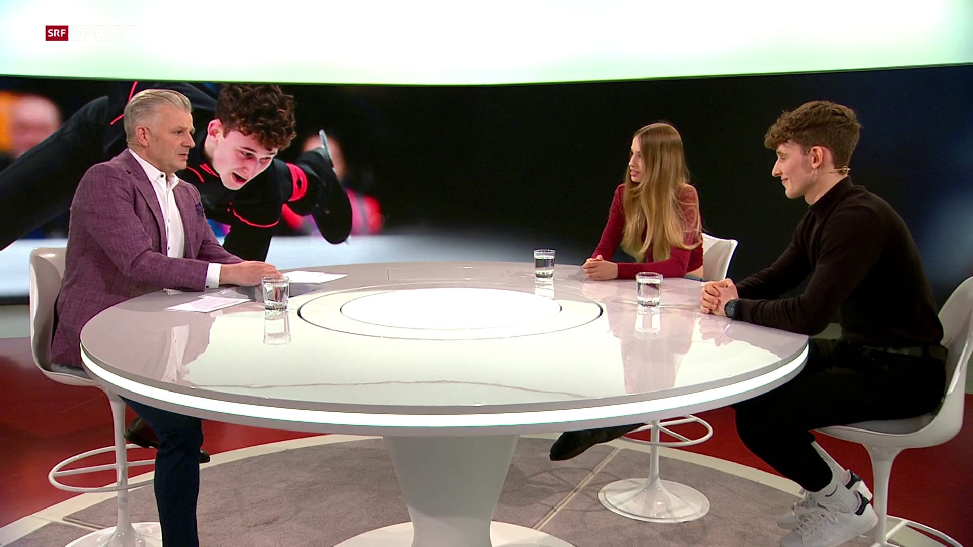 Eiskunstläuferin Kimmy Repond und Eiskunstläufer Lukas Britschgi zu