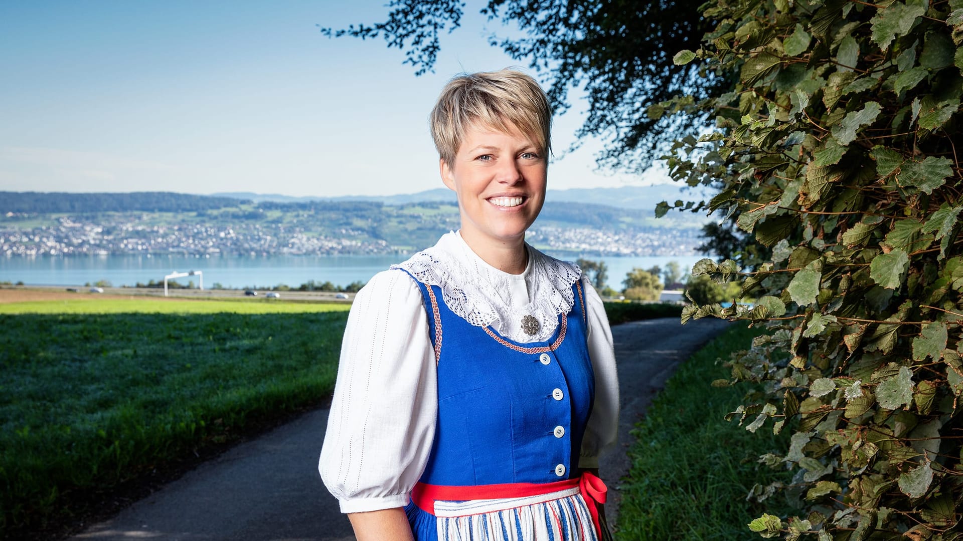 Monika Nauer aus Schindellegi SZ (Staffel 18, Folge 1) - SRF bi de Lüt ...